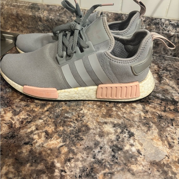 Adidas  Women's Gray Sneakers with Pink Accents - Picture 3 of 5